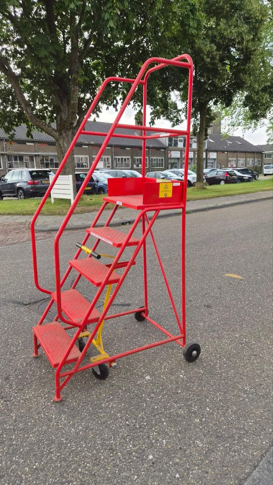 Te koop bordes trap op wielen(meerdere soorten en maten), Doe-het-zelf en Verbouw, Ladders en Trappen, Ophalen of Verzenden, Minder dan 2 meter