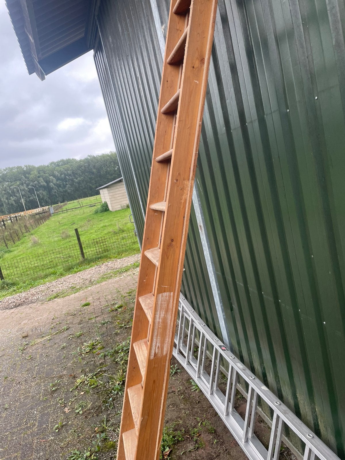 Oud houten trap 290 x 40 x 9 cm, Doe-het-zelf en Verbouw, Ophalen, Zo goed als nieuw, 2 tot 4 meter