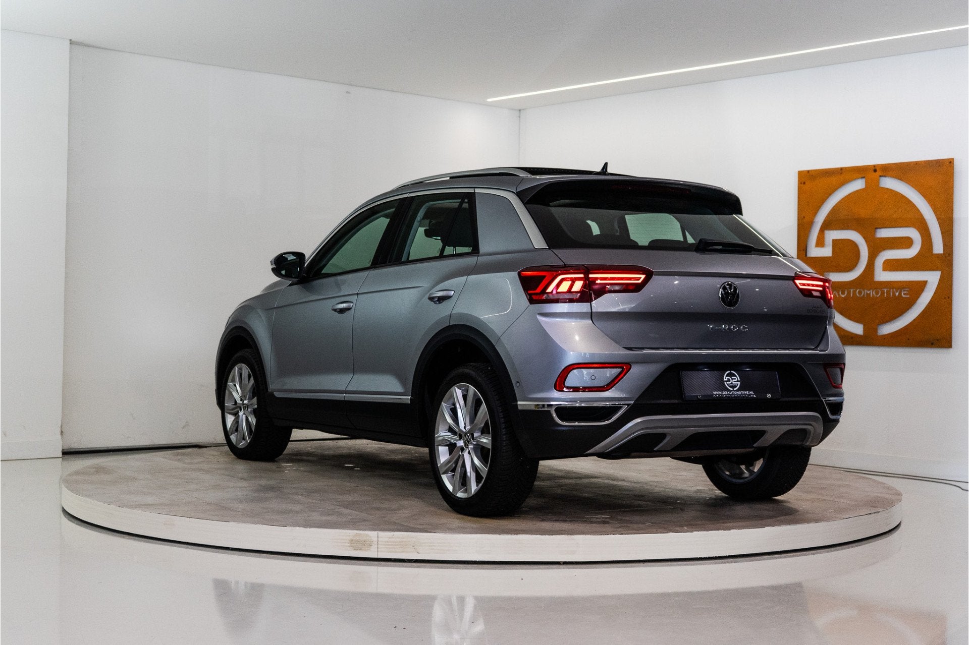 Volkswagen T-Roc 1.5 TSI Style 150PK Facelift | Pano | LED |, 12 maanden, Stof, 4 cilinders, Bedrijf
