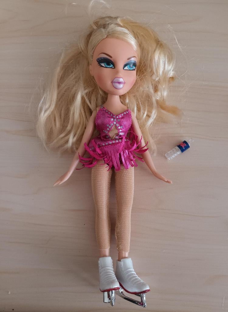 Bratz Ice skating Cloe MGA Sportz 2001, Verzamelen, Poppen, Ophalen of Verzenden, Zo goed als nieuw, Pop
