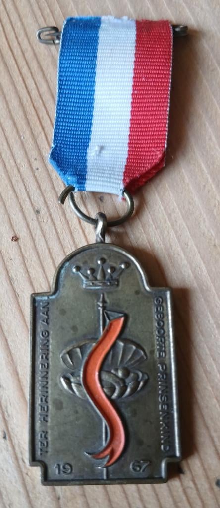 Medaille Ter Herinnering Aan Geboorte Prinses Marijke 1967, Ophalen of Verzenden