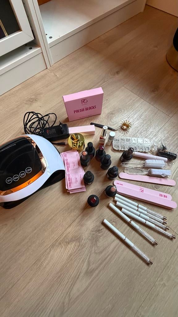 Complete nagelset met UV/LED lamp en accessoires, Sieraden, Tassen en Uiterlijk, Uiterlijk | Cosmetica en Make-up, Wit, Ophalen of Verzenden