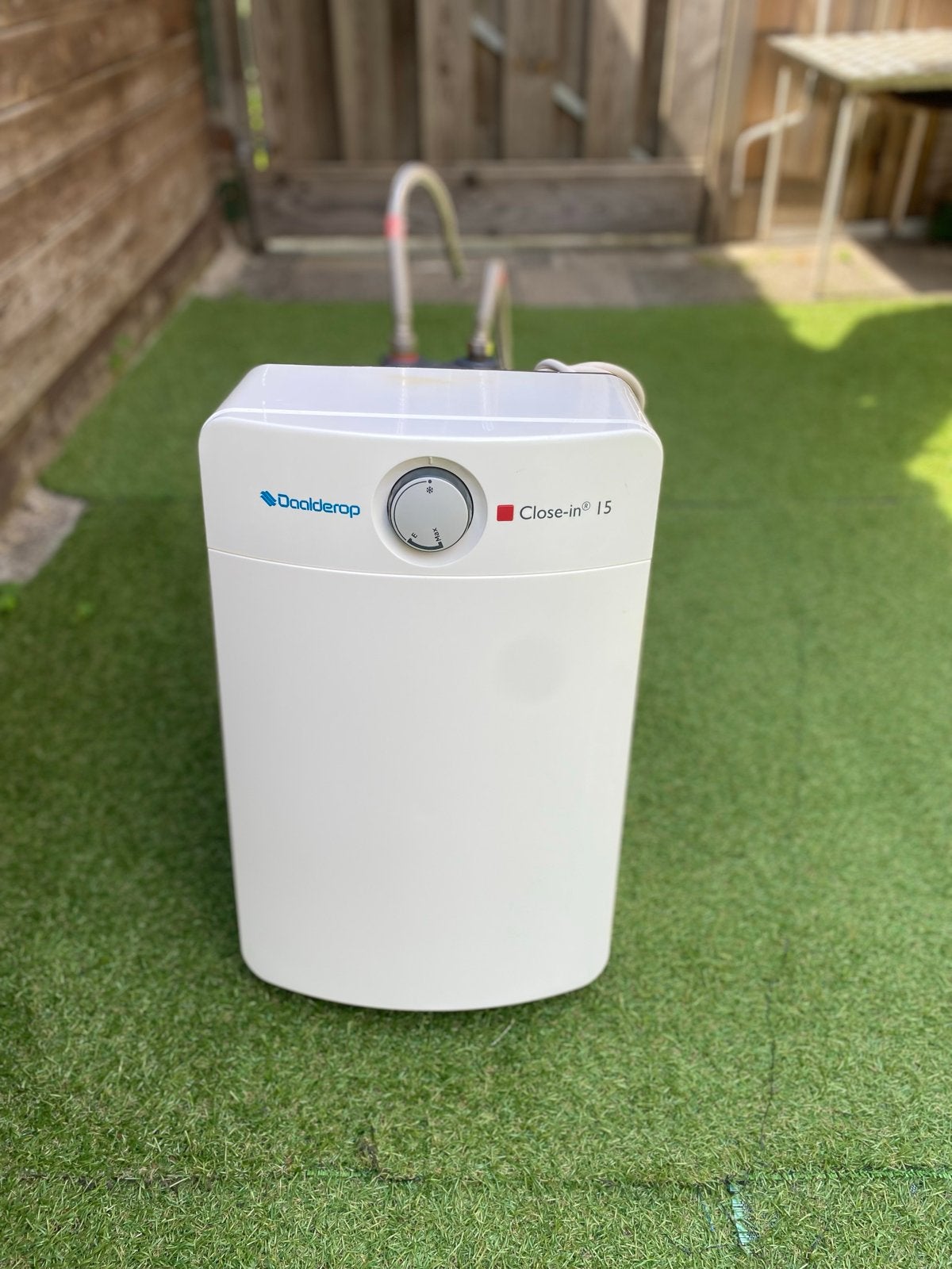 Daalderop close-in boiler 15 liter met flexibele slangen, Ophalen, Boiler, Minder dan 20 liter, Minder dan 3 jaar oud