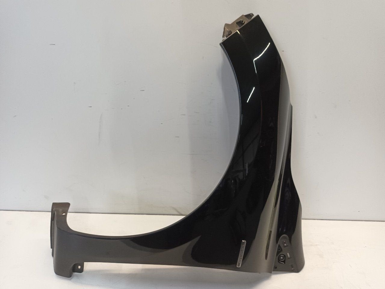 Voorscherm links Renault Clio, Auto-onderdelen, Carrosserie en Plaatwerk, Onderdelen@venauto.nl, Van der Ven Autorecycling B.V.