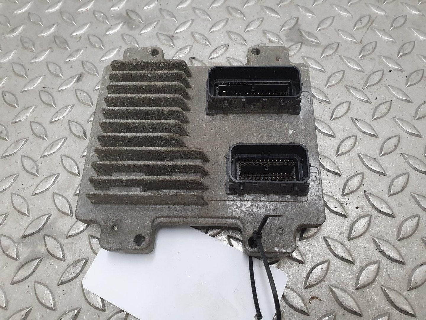 OPEL CORSA COMPUTER ECU 2016, Auto-onderdelen, Ophalen of Verzenden, Gebruikt, Stiba lid