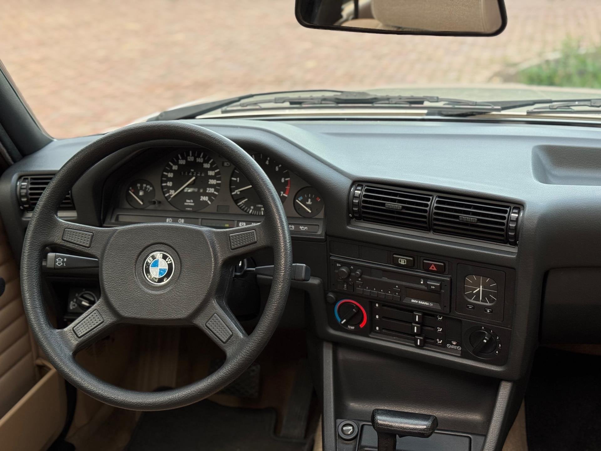 BMW 318I E30 Automaat/Youngtimer, foto 8