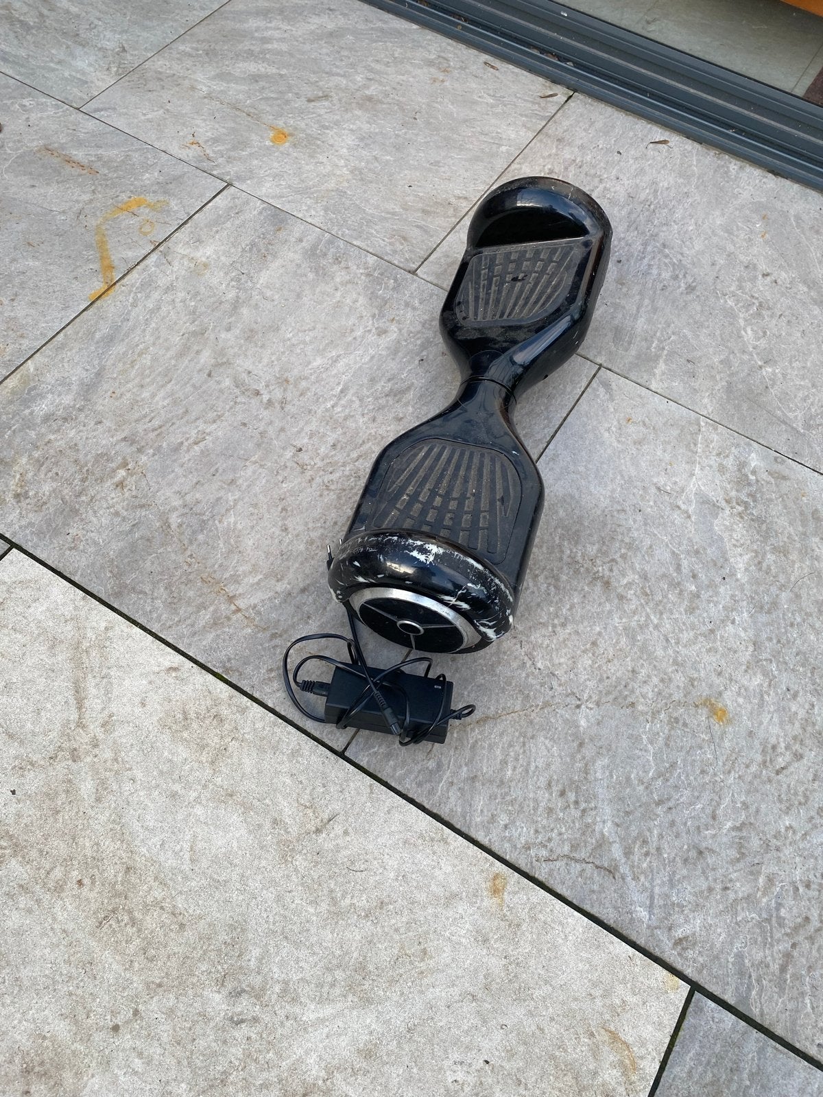Zwarte Hoverboard met oplader - Gebruikt, Ophalen of Verzenden, Gebruikt, Overige typen