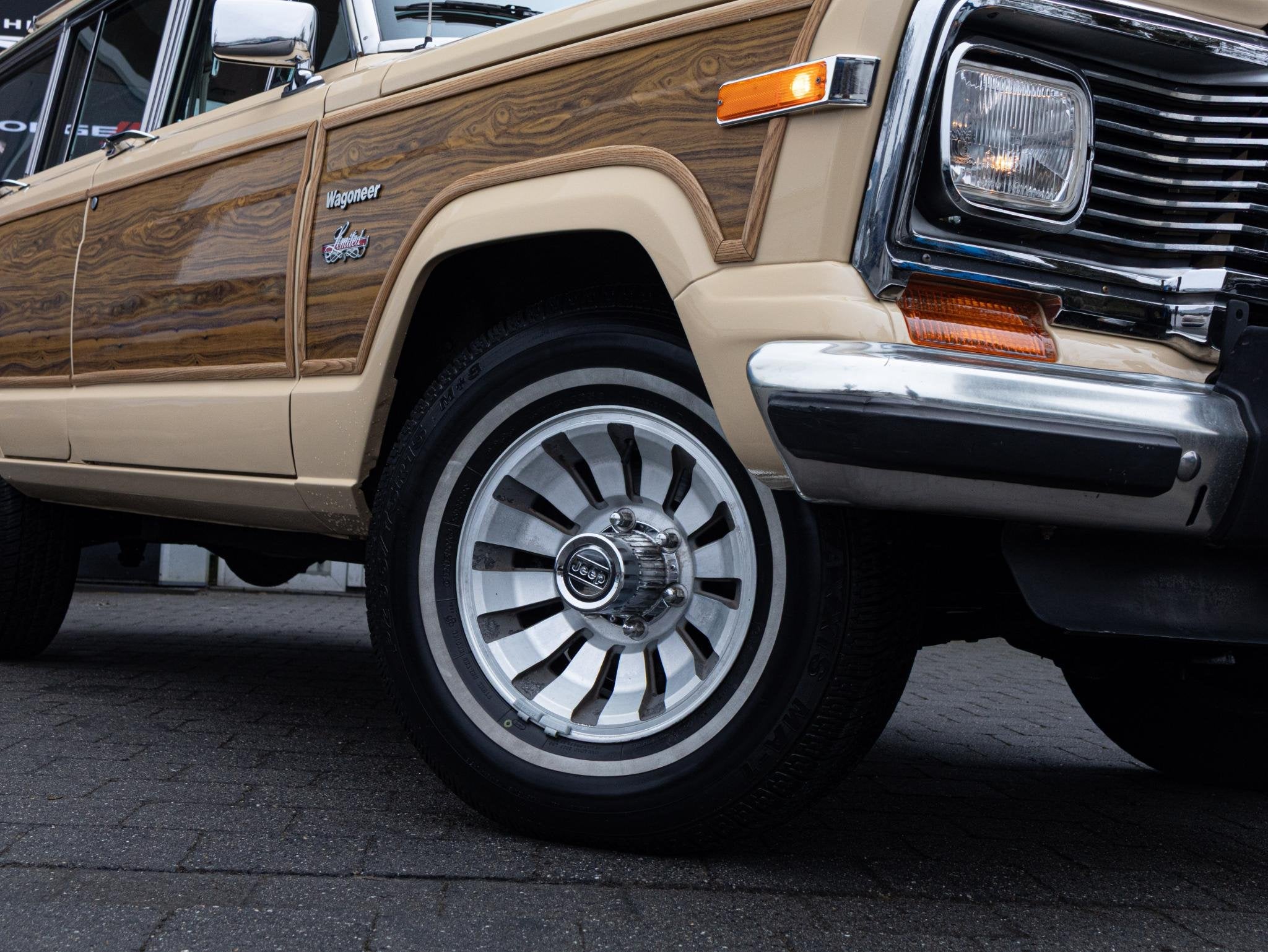 Jeep Wagoneer 5.9 V8 Limited Wagon, Auto's, Automaat, Stof, Gebruikt, 8 cilinders