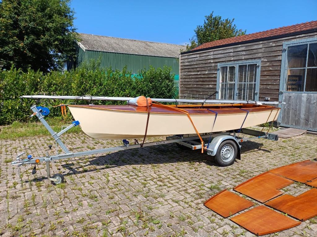 Koopje: Schakel hout + trailer + bb motoren IZGS, Ophalen, 300 cm of meer, Zo goed als nieuw, Met vin(nen)