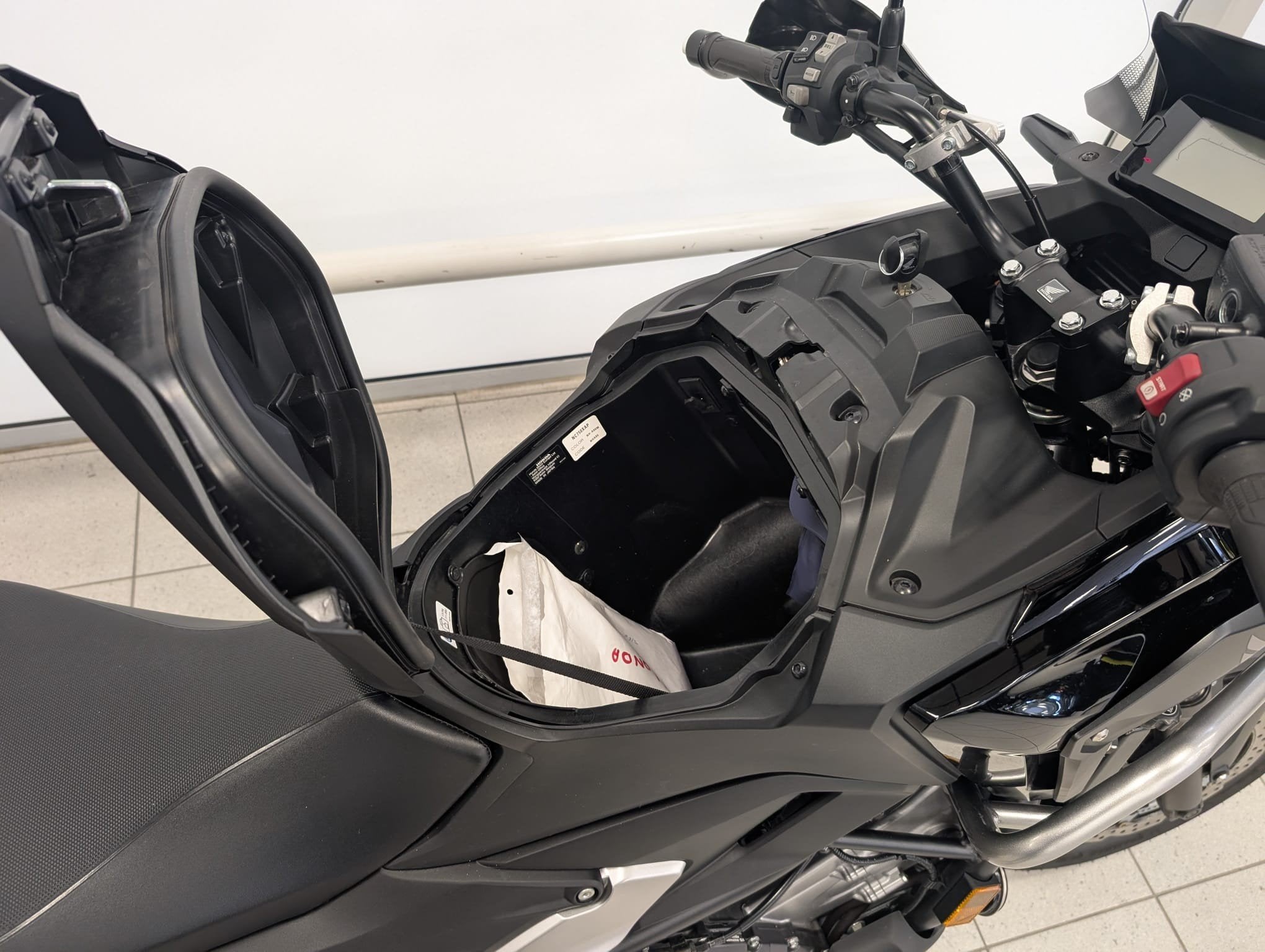 Honda NC 750 XA (bj 2024), Honda Motor Europe Limited, Toermotor, Customer.service@honda-eu.com, Rivium Boulevard 200-234
2909 LK  CAPELLE AAN DEN IJSSEL, NL