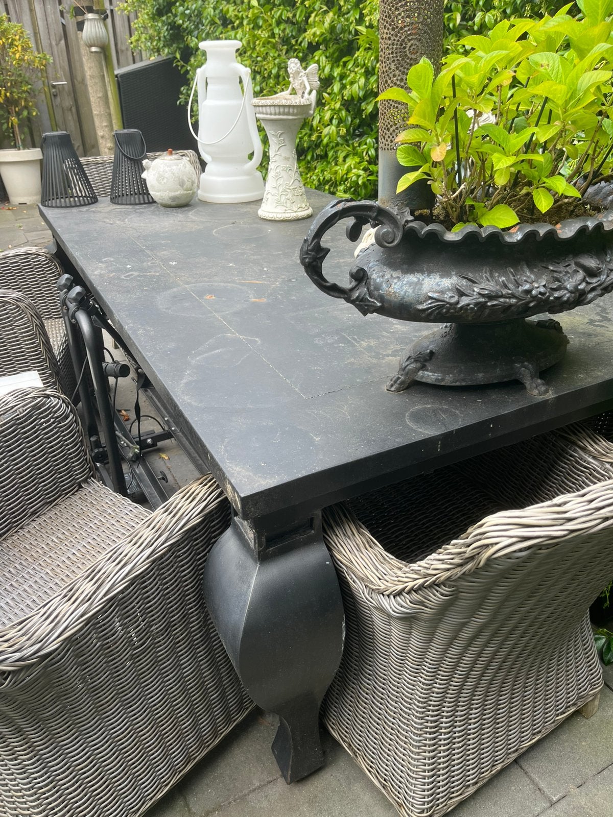 Zware ijzeren tafel met mooie poten, Ophalen, Overige materialen, Gebruikt, Eettafel