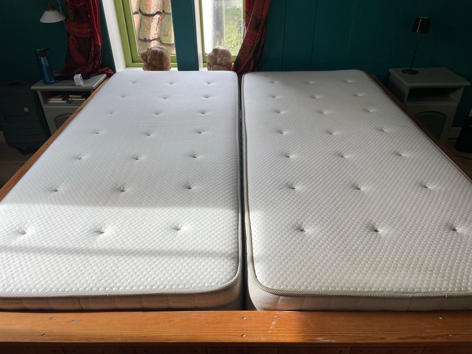 2 matrassen 90x200 cm, 24 cm dik - Gratis af te halen