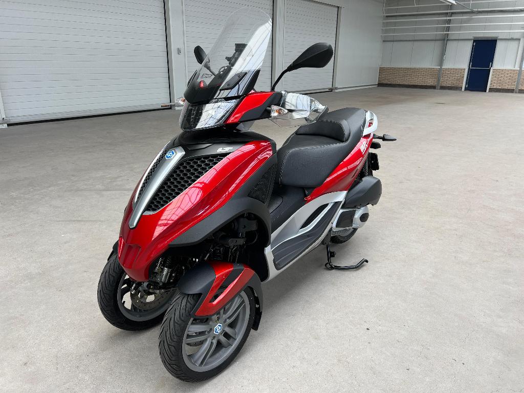 Yourban MP3 300 LT met slechts 324 km!, Ophalen, Overige modellen, 300 cc, Nieuw
