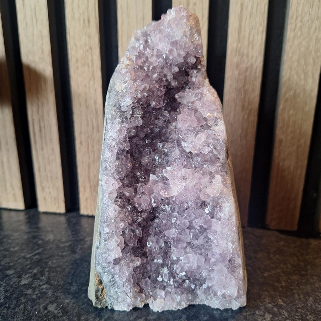 Prachtige Amethist Geode - 16cm hoog, Sieraden, Tassen en Uiterlijk, Edelstenen, Ophalen of Verzenden, Gebruikt