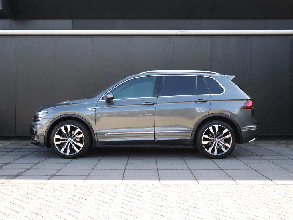 Volkswagen Tiguan 2.0 TDI 4Motion Highline Business R | GRIJ, Auto's, Automaat, Gebruikt, 2500 kg, Origineel Nederlands