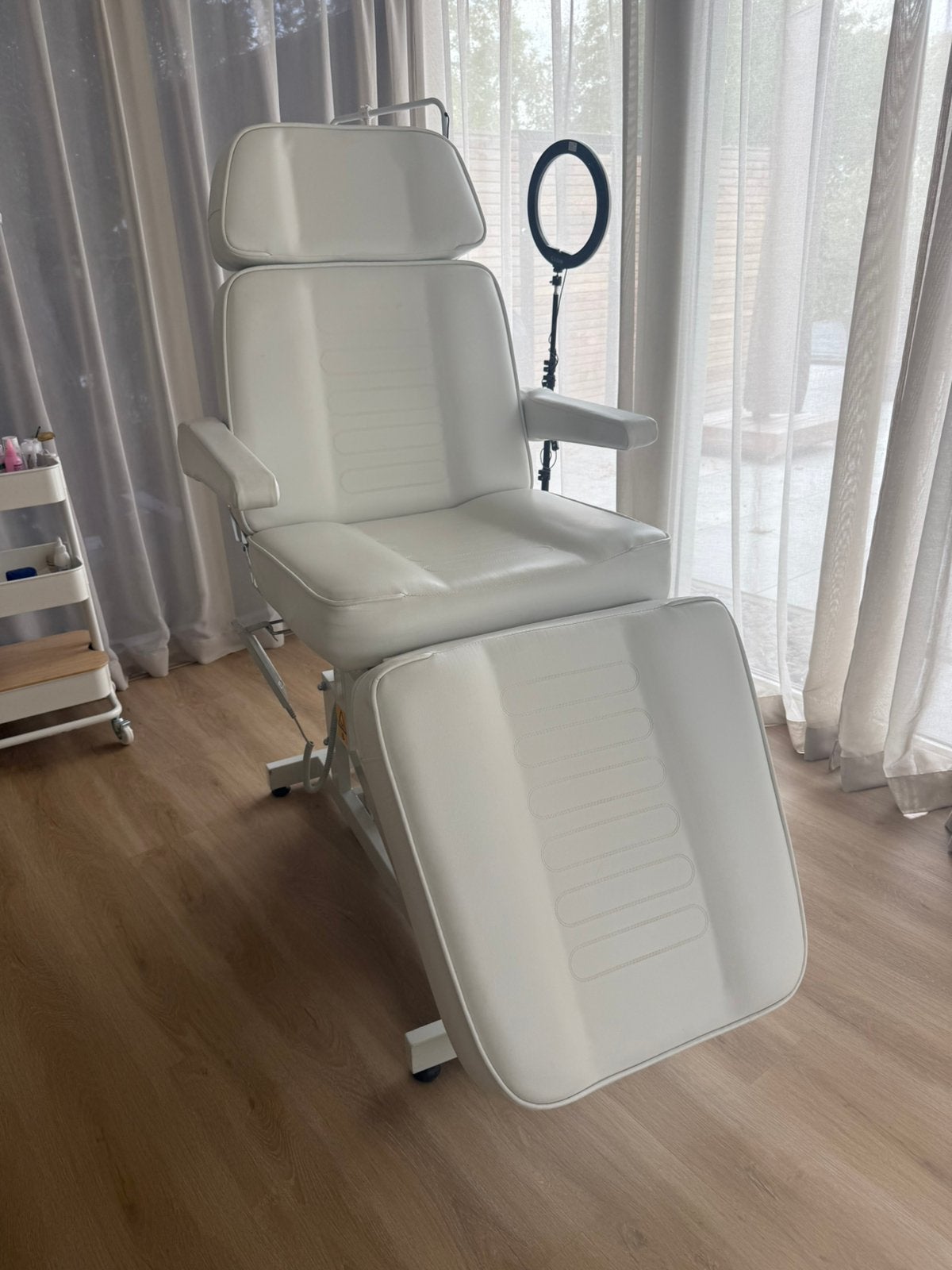 Luxe behandelstoel/ pedicure stoel + tabouret, Huidbehandeling