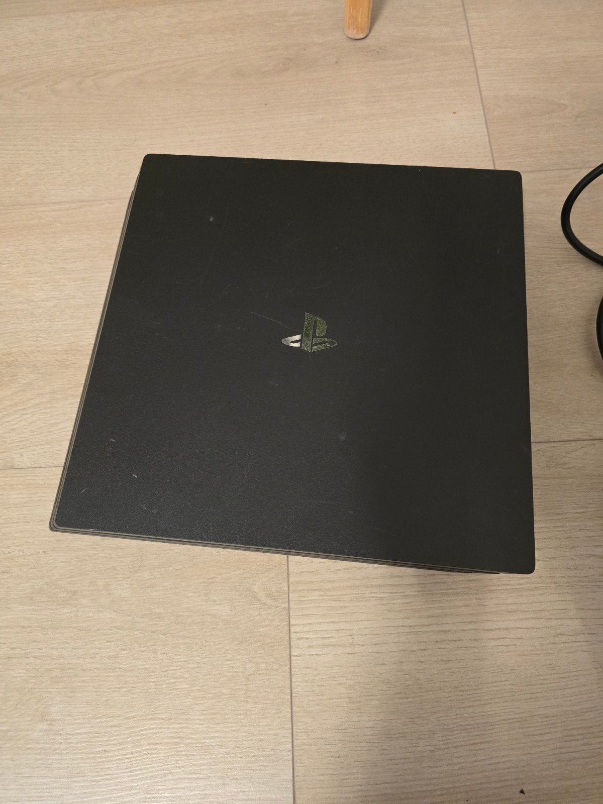 PlayStation 4 Pro met 3 controllers en kabels, Spelcomputers en Games, Gebruikt, Ophalen of Verzenden, 1 TB, Pro