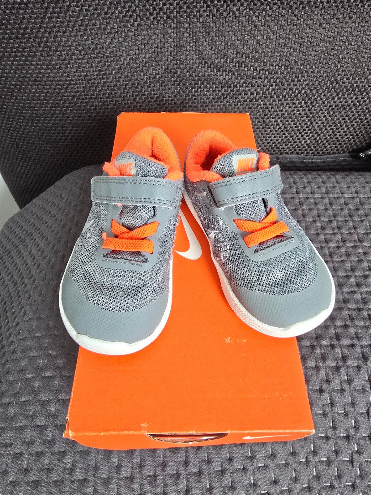 Nike Revolution 3 Sportschoenen Maat 22, Gebruikt, Jongen of Meisje, Schoenen, Ophalen of Verzenden