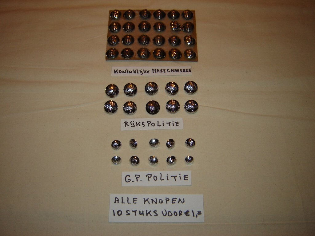 KONINKLIJKE MARECHAUSSEE , KNOPEN, Verzamelen, Militaria | Algemeen, Ophalen of Verzenden, Marechaussee, Nederland, Overige typen