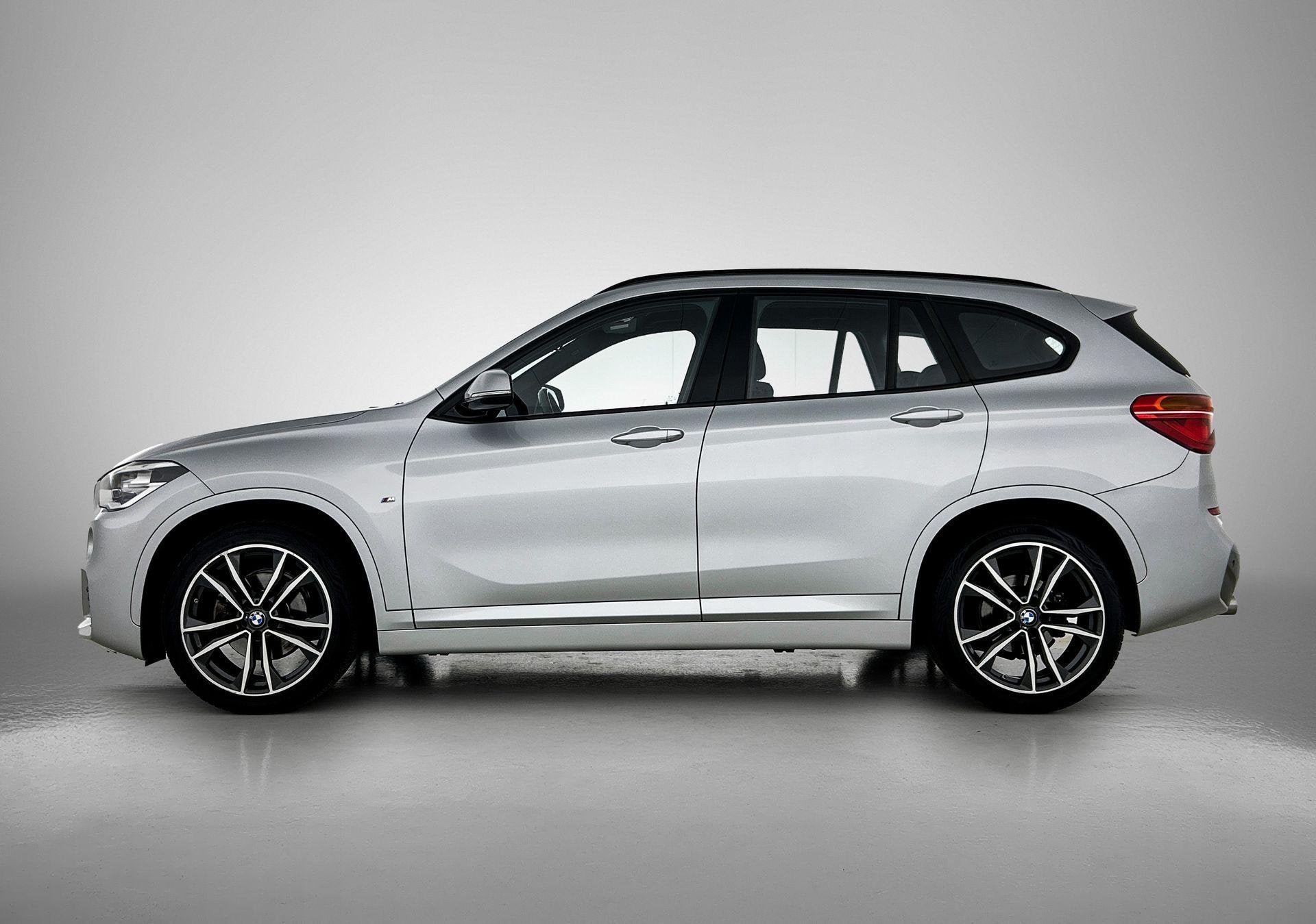 BMW X1 sDrive18i Executive Edition | M-SPORT | AUTOMAAT | HE, Auto's, 12 maanden, Alcantara, Origineel Nederlands, 3 cilinders