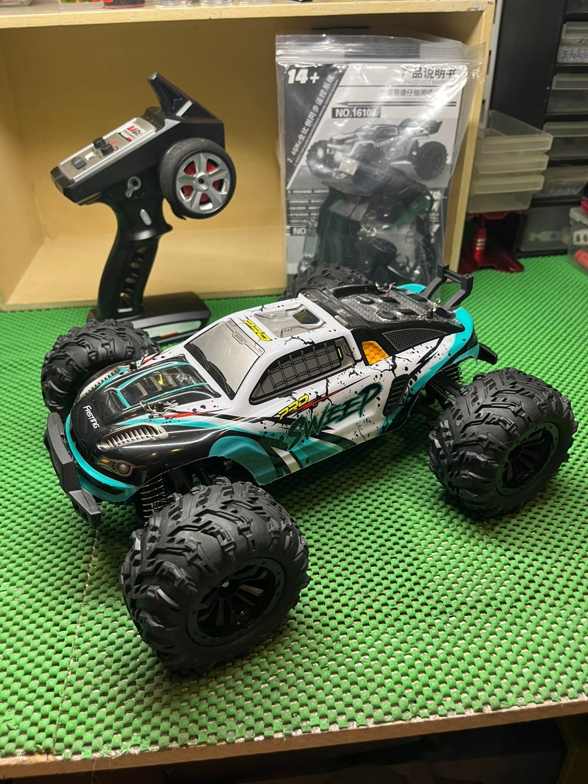 Rc Auto / 1/16 / Off Road ( Race Monster ), Hobby en Vrije tijd, Modelbouw | Radiografisch | Auto's, Elektro, Auto offroad, Nieuw