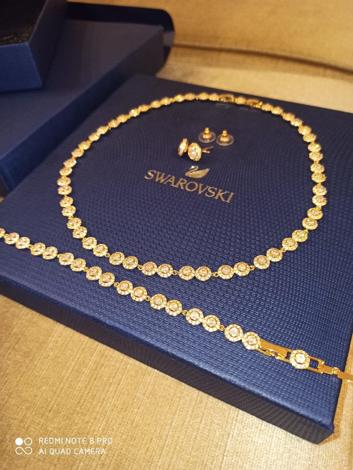 Swarovski ketting, armband en oorbellen set goudkleurig, Met kristal, Overige materialen, Nieuw, Ophalen of Verzenden