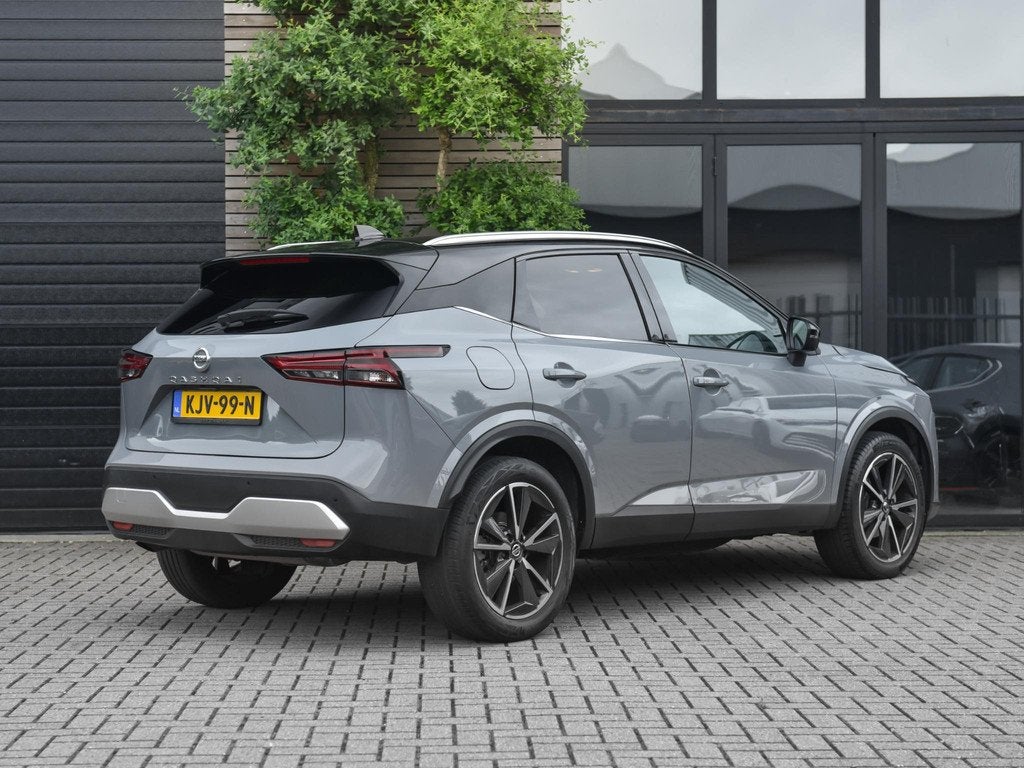 Nissan Qashqai 1.3 MHEV Xtronic Business Premium Navi Camera, Auto's, Euro 6, Zwart, Bedrijf, Qashqai