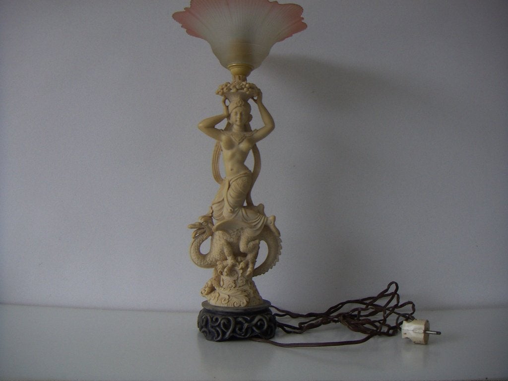 Exotische tafellamp Danseres op een draak met glazen lampkap, Ophalen of Verzenden