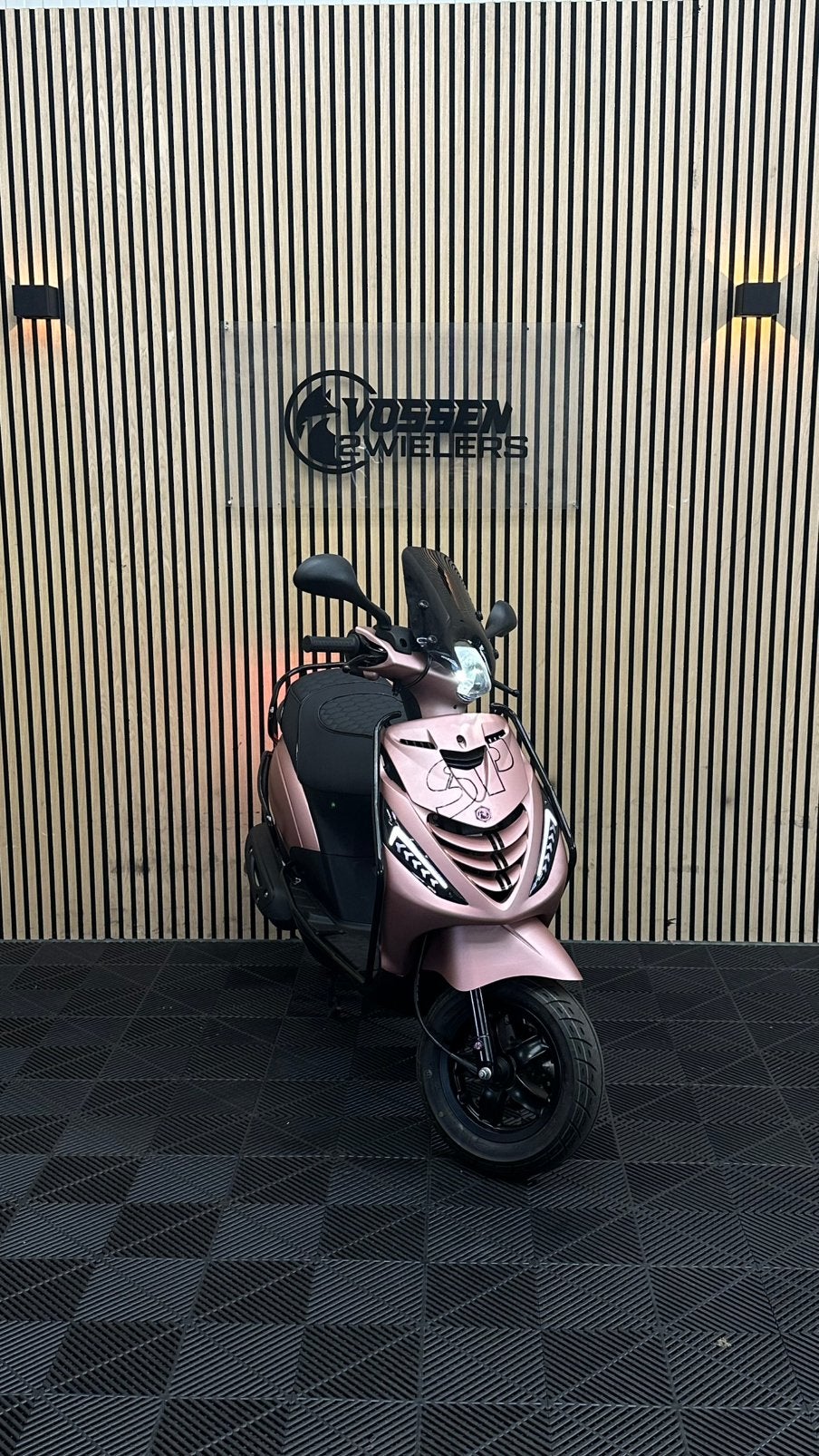 Piaggio Zip | Rose Gold & Black Edition | 2023 | 2.200 KM, Fietsen en Brommers, Scooters | Piaggio, Zip, Zo goed als nieuw, Benzine