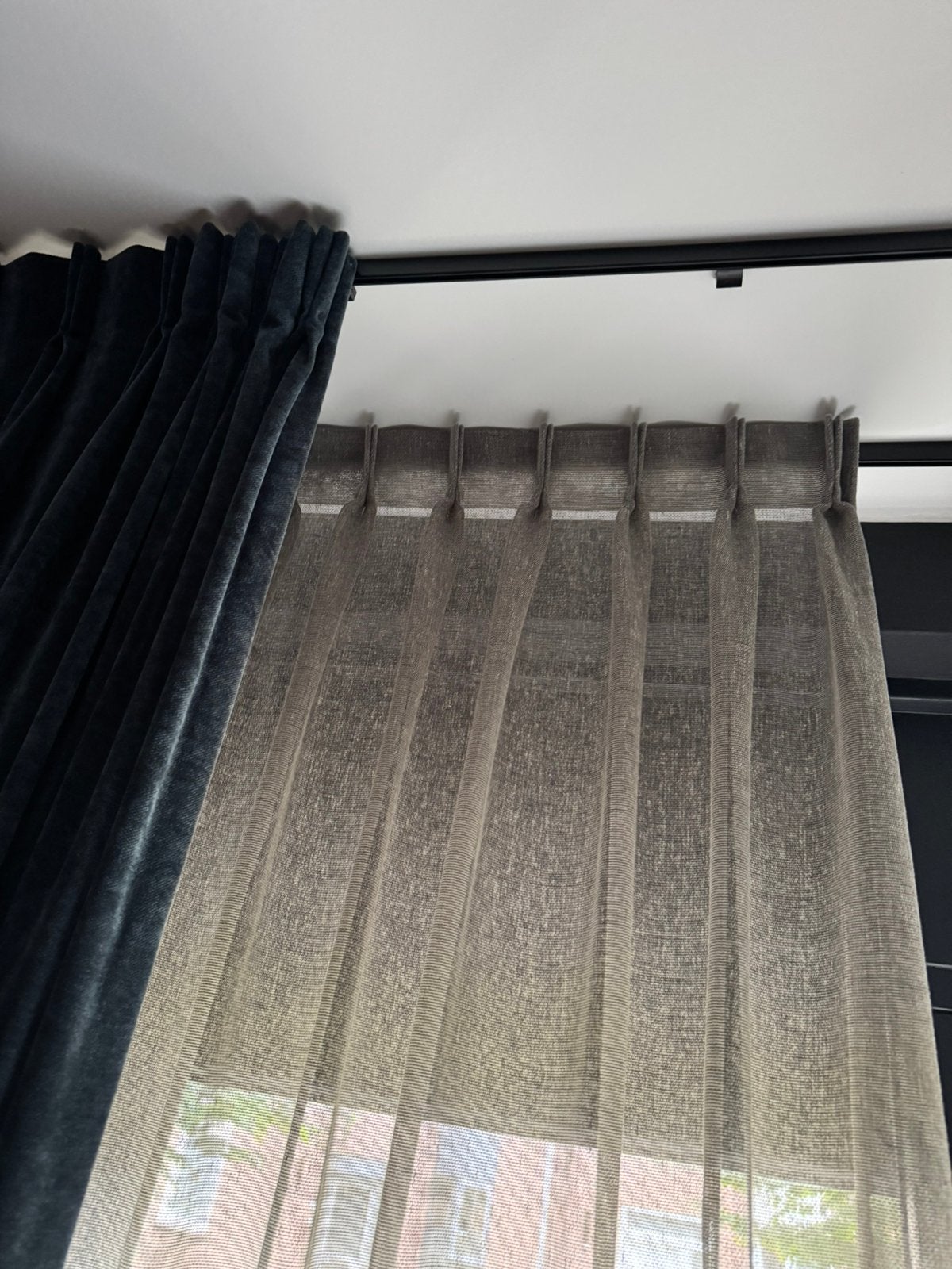 Luxe gordijnen + in-between incl. zwarte rails 260 x 137 cm, Ophalen, Overige materialen, Gebruikt, Overige merken
