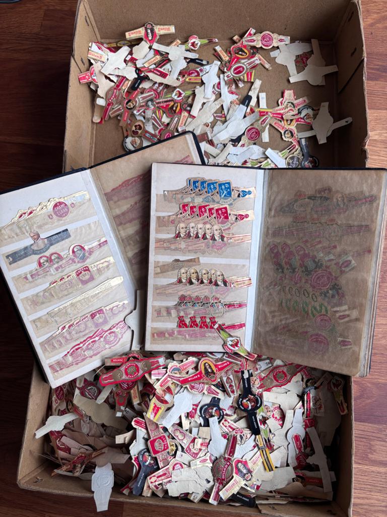 Grote verzameling sigarenbandjes, inclusief albums, Ophalen of Verzenden, Gebruikt