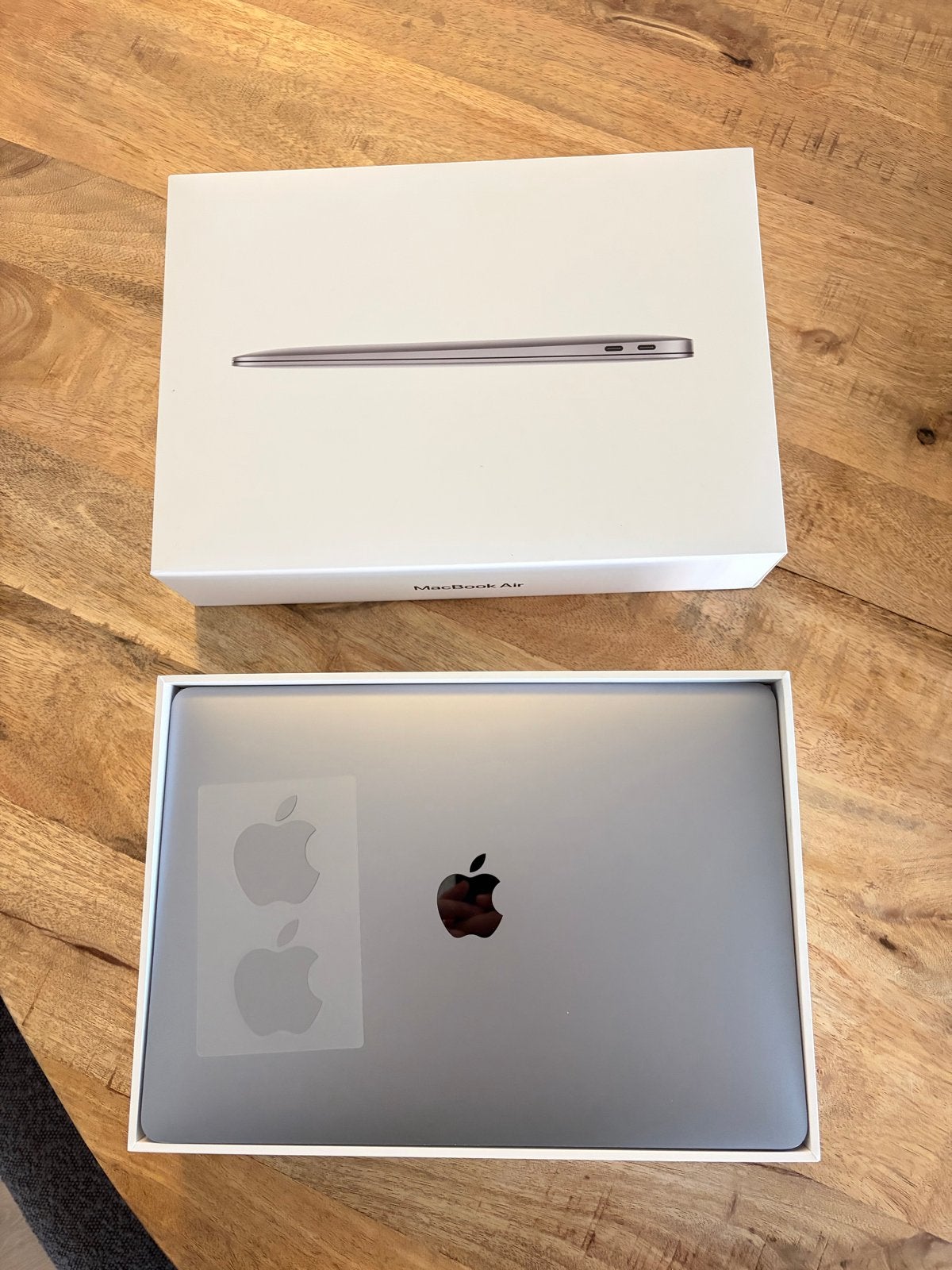 Foto 4 van MacBook Air M1 2020 - 13 inch, 8GB RAM, 256GB SSD - 79%