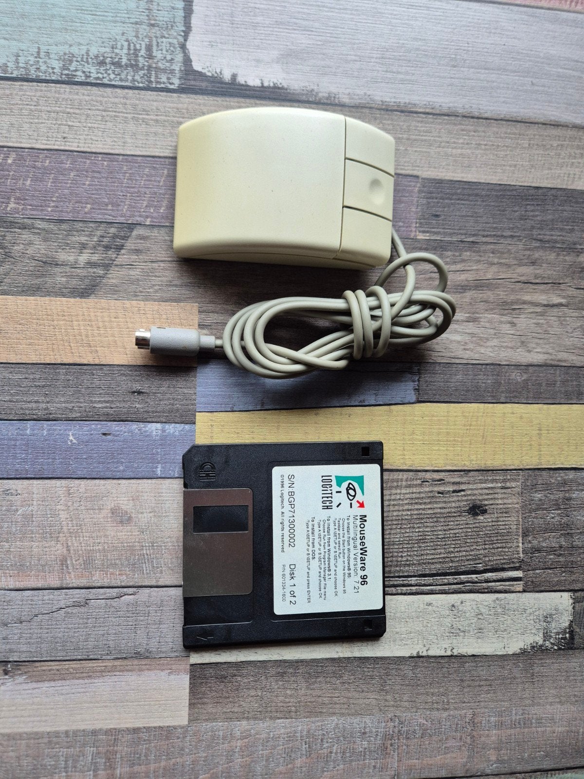 Logitech PS/2 Muis met MouseWare 96 Diskette, Muis, Gebruikt, Logitech, Ophalen of Verzenden