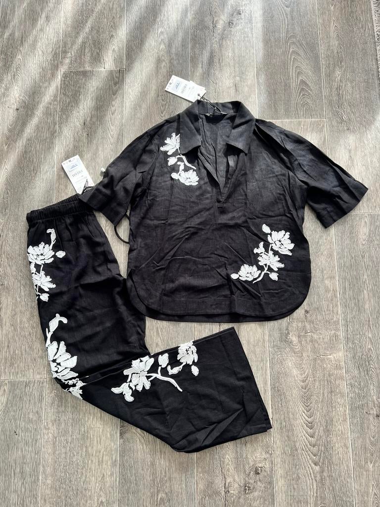 Zara Blouse en Broek set - maat XS - nieuw, Kostuum of Pak, Zwart, Nieuw, Ophalen of Verzenden