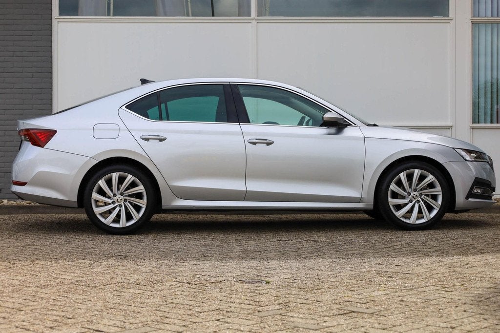 Skoda Octavia 1.0 e-TSI 110pk DSG Business Edition Plus | Pa, Auto's, 12 maanden, Stof, Gebruikt, Bedrijf