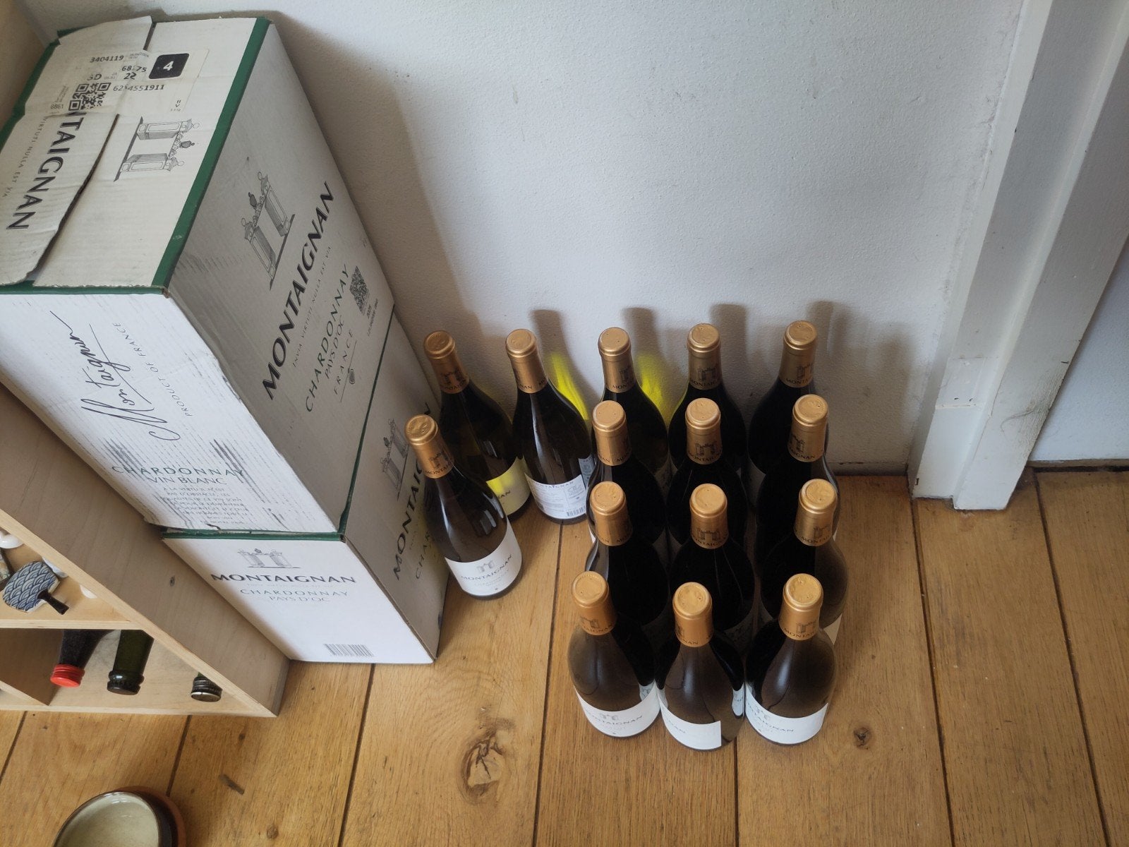 Partij wijn! Chardonnay (16 fles) & Merlot (11 fles), Ophalen, Nieuw, Frankrijk, Rode wijn