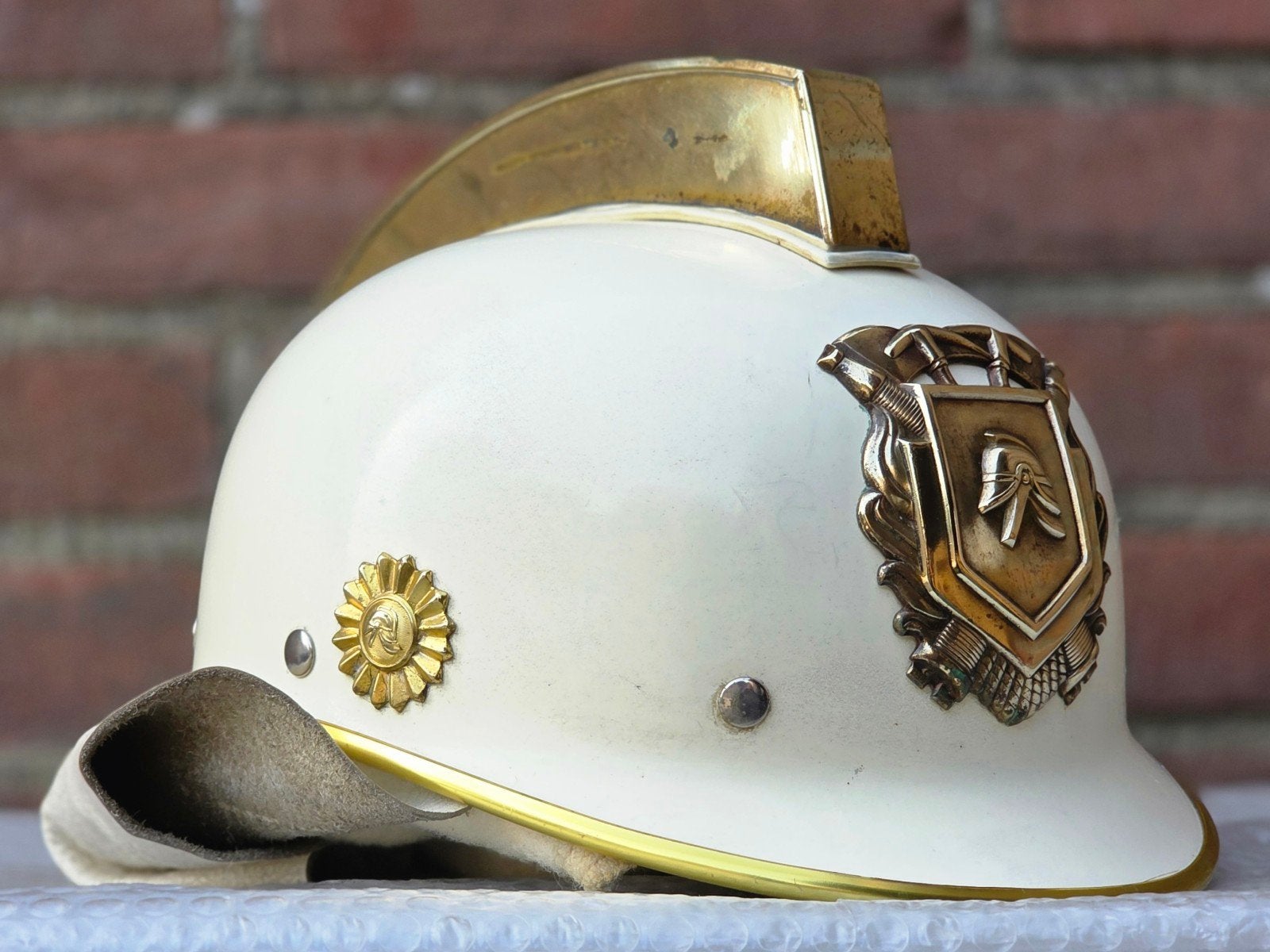 brandweerhelm brandweer Nederland model Kraaijer, Ophalen of Verzenden, Landmacht, Nederland, Embleem of Badge