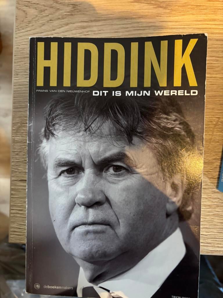 Hiddink dit is mijn wereld, Boeken, Ophalen of Verzenden, Zo goed als nieuw