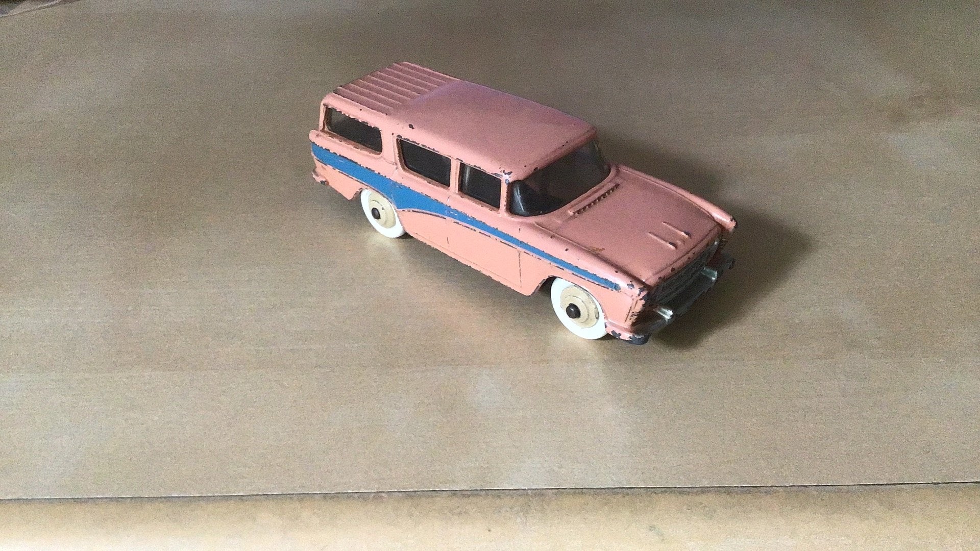 DINKY TOYS NASH RAMBLER 173 VAN ZUINIG JONGETJE 🙋‍♂️🙋‍♂️, Ophalen of Verzenden, Gebruikt, Auto, Dinky Toys