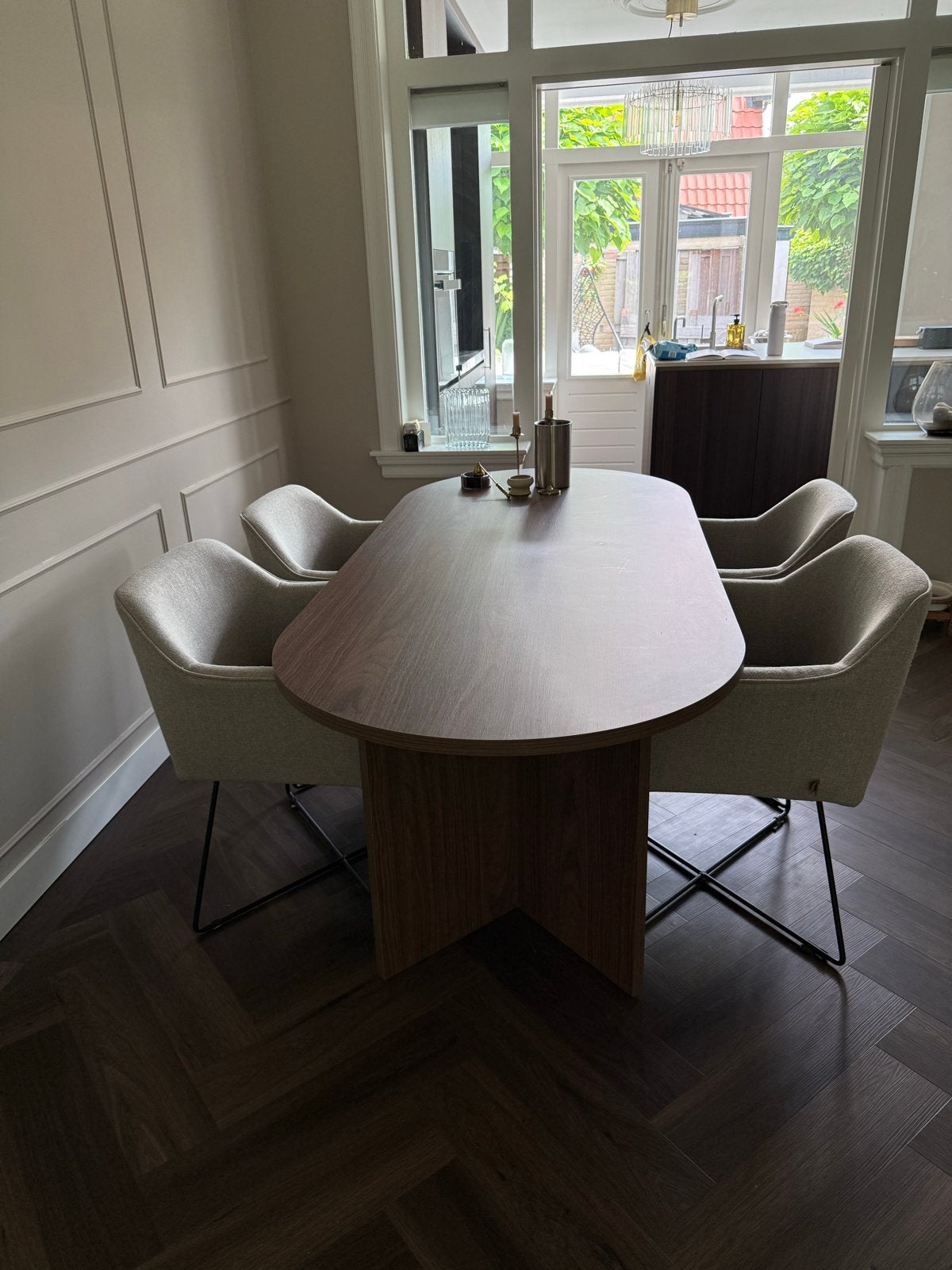 Zo goed als nieuwe kunststof eettafel, Huis en Inrichting, Tafels | Eettafels, Ophalen, Zo goed als nieuw, Ovaal, Kunststof
