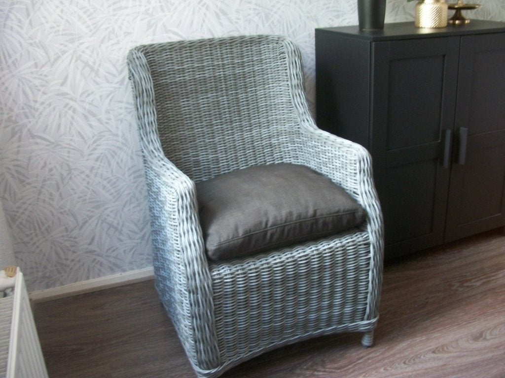 STOEL WICKER MET KUSSEN, Huis en Inrichting, Ophalen, Zo goed als nieuw, Grijs, Eén
