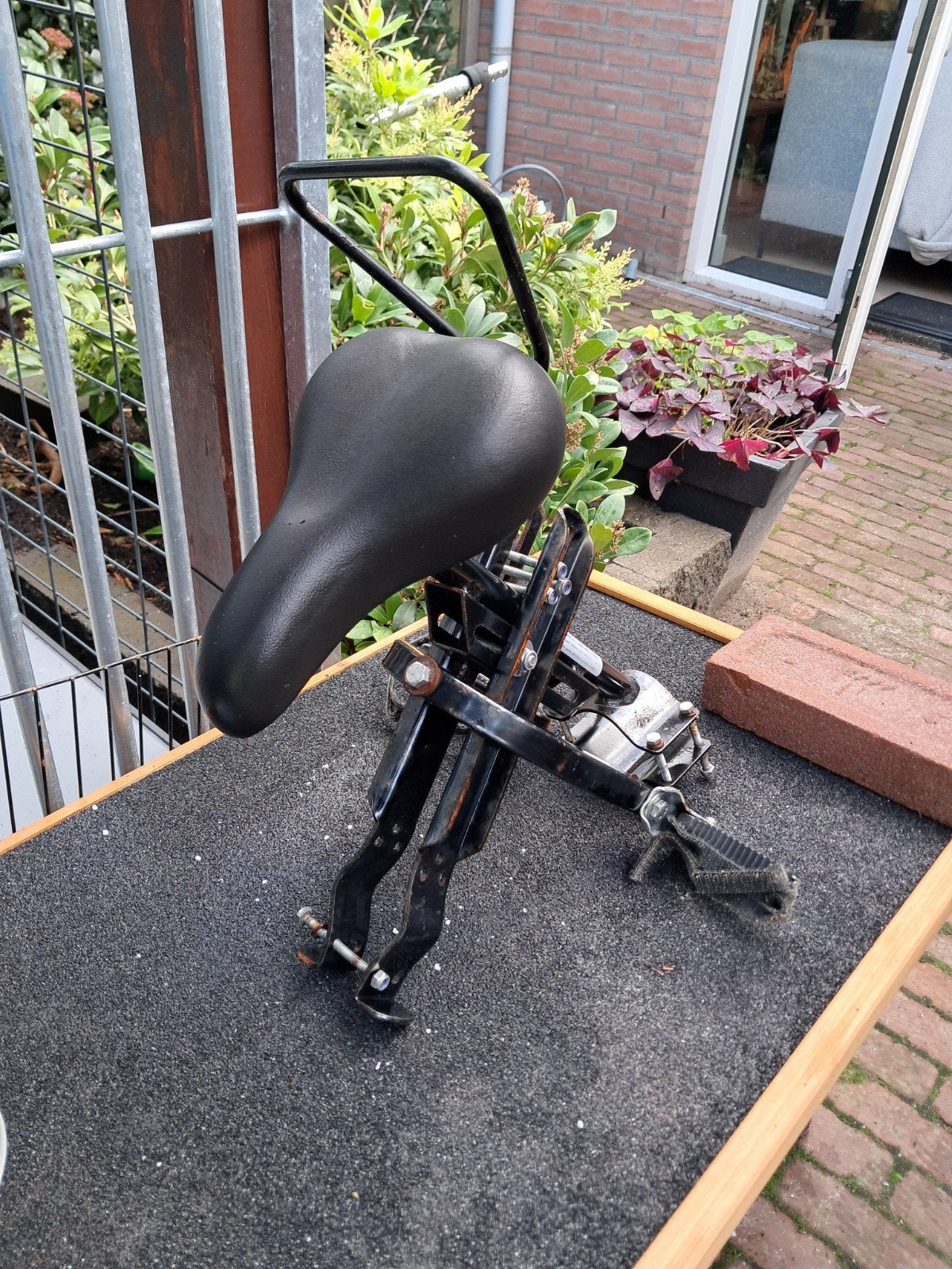 Gebruikt fietsstoeltje voorop - compleet met voetsteuntjes, Ophalen, Onbekend, Voorzitje, 0 t/m 13 kg