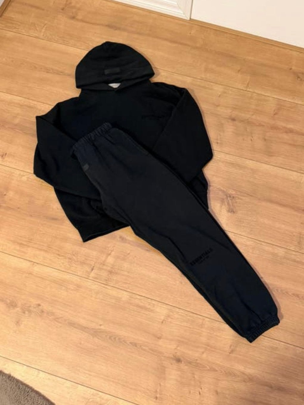 Essentials trainingspakken, Kleding | Heren, Verzenden, Zo goed als nieuw, Maat 46 (S) of kleiner