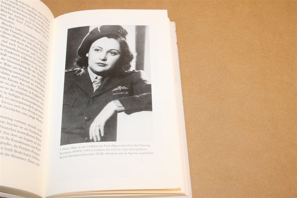 Codename Hélène — Nancy Wake, Spionage Gestapo Frankreich, Ophalen of Verzenden, Tweede Wereldoorlog, Gelezen, Overige onderwerpen