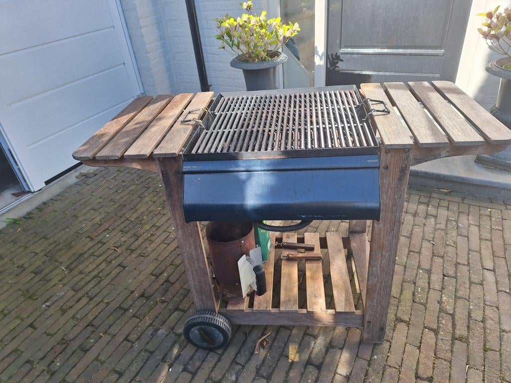 Houten BBQ met wielen en zijtafels, Ophalen of Verzenden, Gebruikt, Onbekend