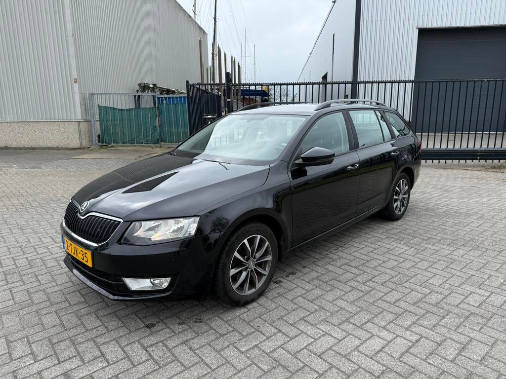 Skoda Octavia 1.2 TSI Combi NAP,Navi,Airco,Cruise, Auto's, Skoda, Voorwielaandrijving, Zwart, 4 cilinders, 620 kg