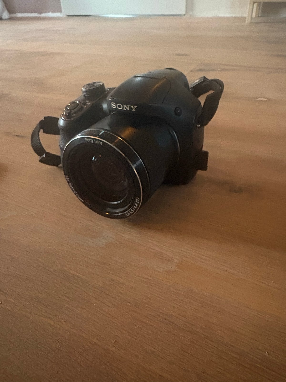 Sony DSC-H400 bridgecamera met tas, oplader en 128GB kaart, Audio, Tv en Foto, Fotocamera's Digitaal, Gebruikt, Ophalen of Verzenden