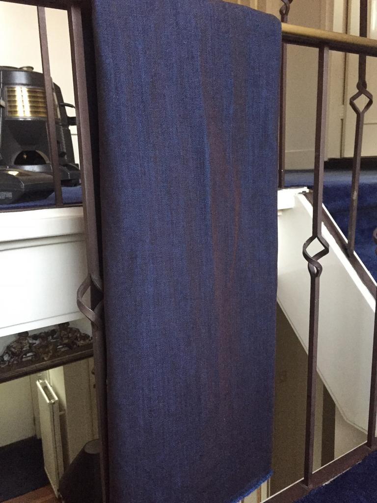 Prachtige donkerblauwe katoenen stretch velours.1.60 X140cm, Ophalen of Verzenden, Zo goed als nieuw