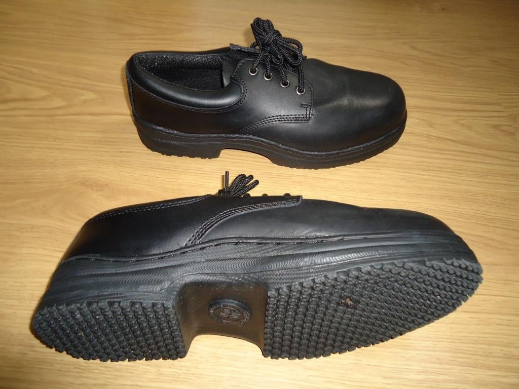 Werkschoenen nieuw (Slip grips) Maat 44.5, Ophalen of Verzenden, Nieuw