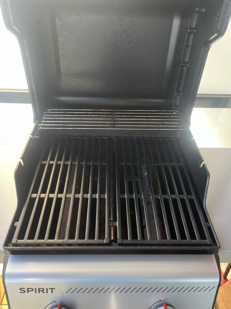 Weber Spirit E-210 (2025), Tuin en Terras, Ophalen, Zo goed als nieuw, Weber